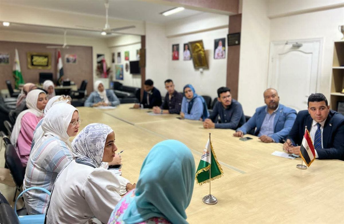 الصبروط خلال لقائه ممثلي الكيانات الشبابية بالجيزة&nbsp;