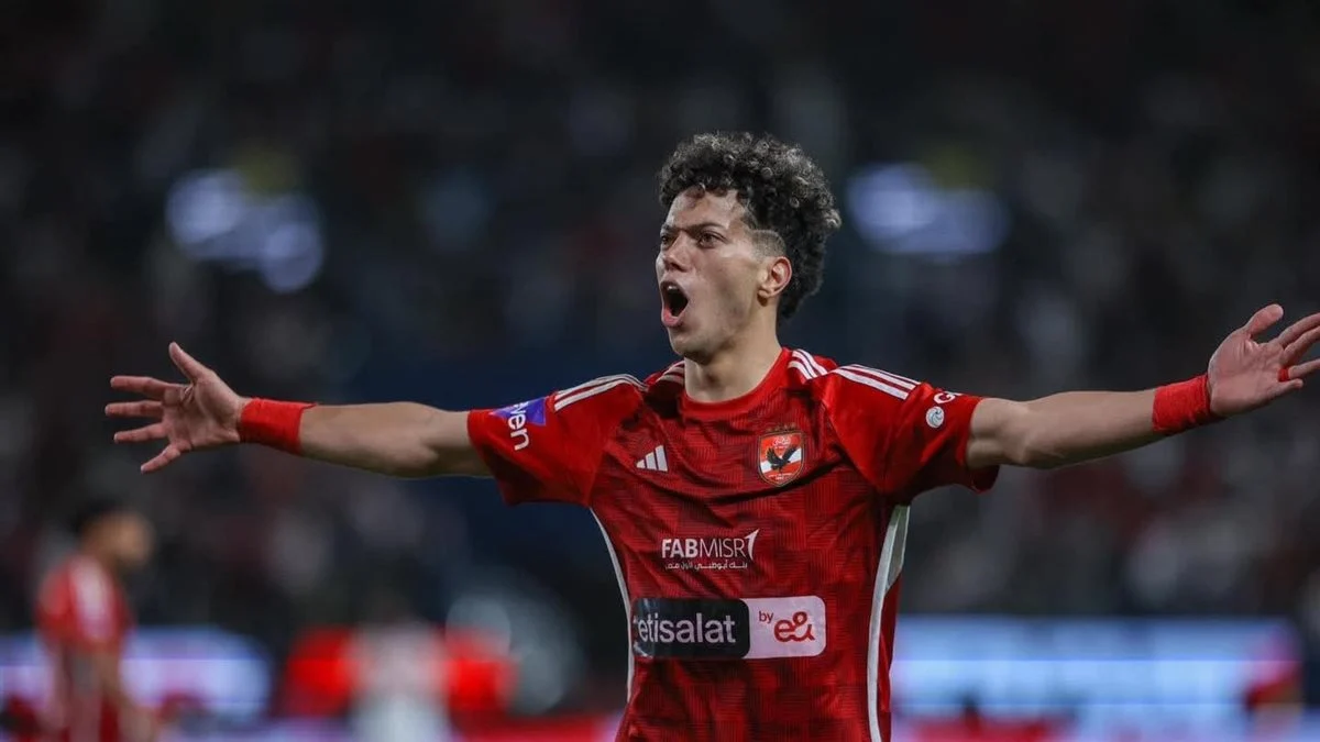 امام عاشور لاعب الأهلي