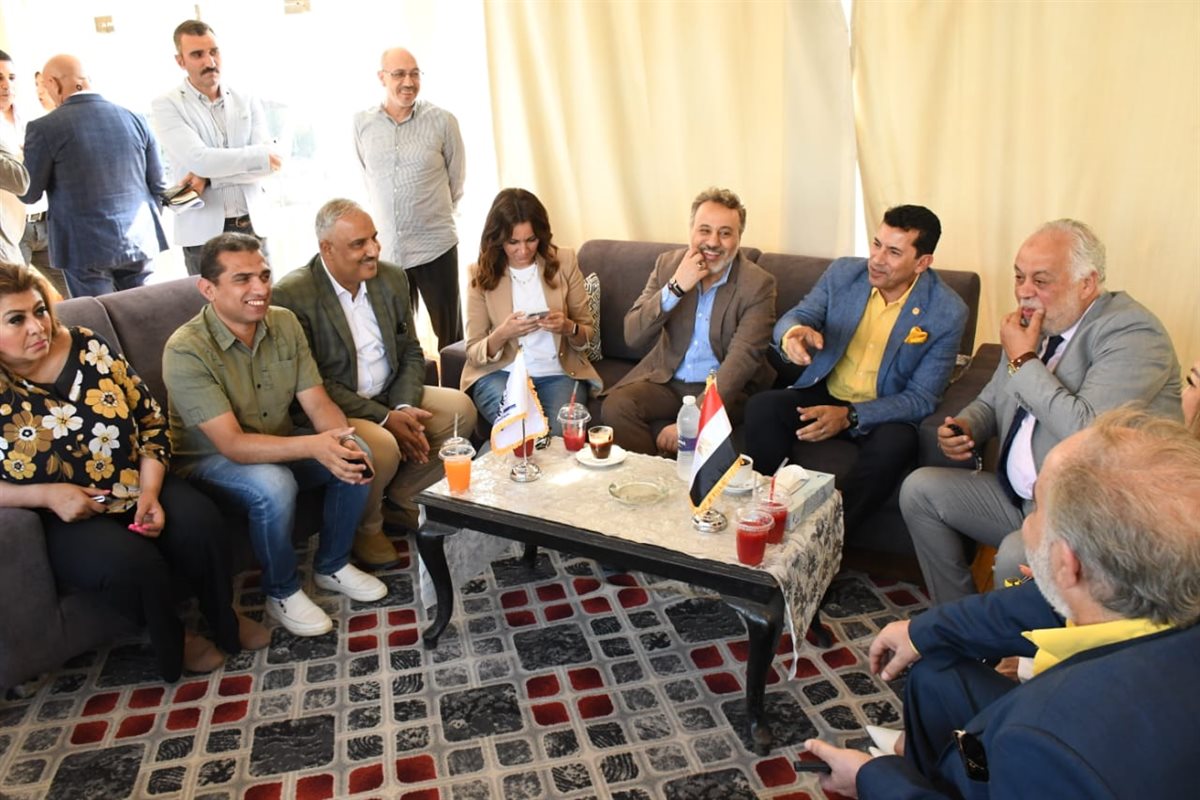 أشرف صبحي يتفقد نادي نقابة المهن التمثيلية ويوجه بتطويره ورفع كفاءته