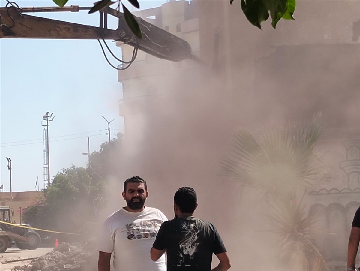 جانب من أعمال الإزالة، فيتو