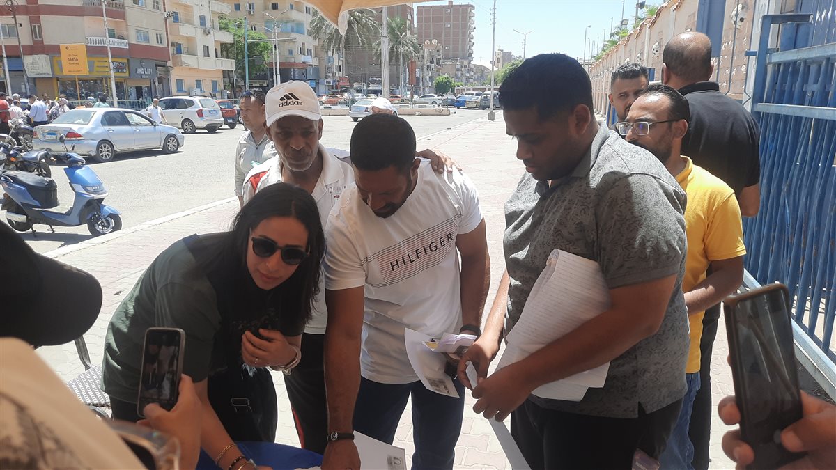 القيصر خلال التوقيع، فيتو