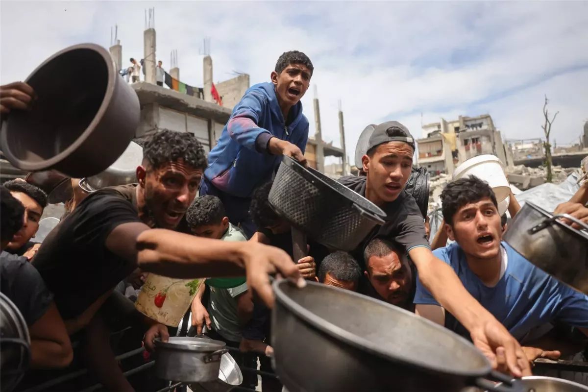 أهالي غزة يتقاتلون للحصول على الطعام، فيتو