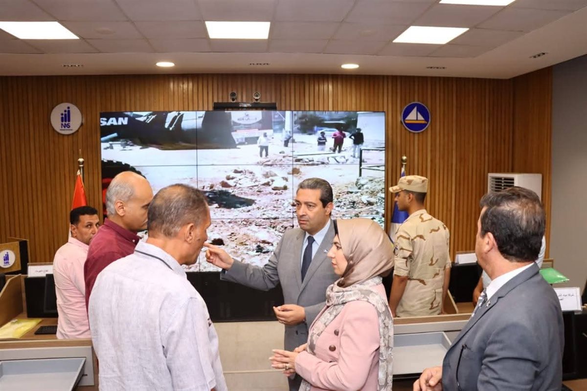 محافظ دمياط يتابع الجهود الميدانية الجارية لرفع المخلفات والإشغالات بكفر سليمان
