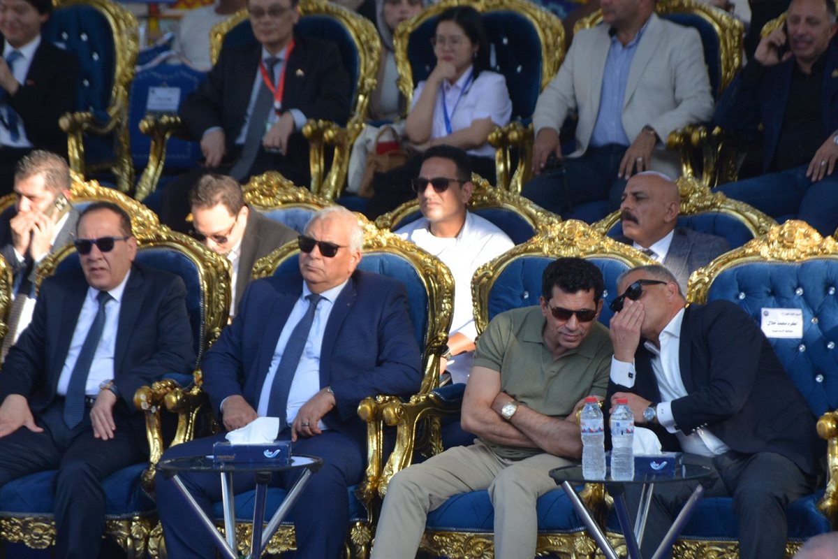 جانب من حفل الافتتاح، فيتو