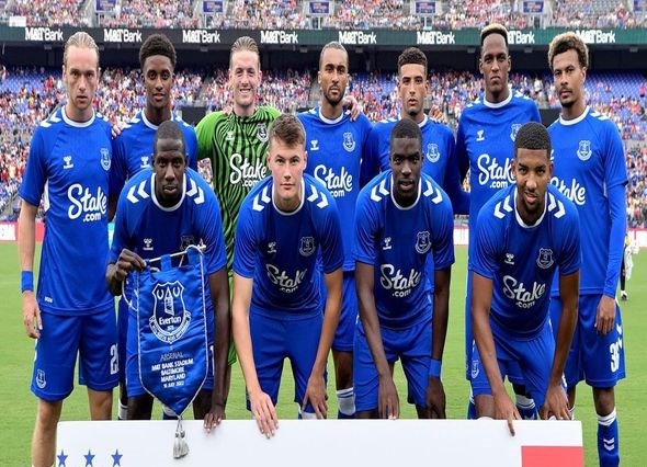 إيفرتون، فيتو