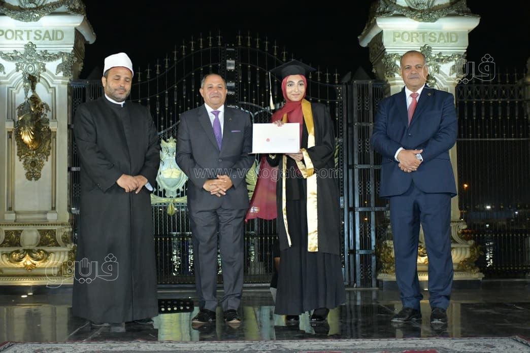 محافظ بورسعيد يكرم الطلاب الاوائل، فيتو