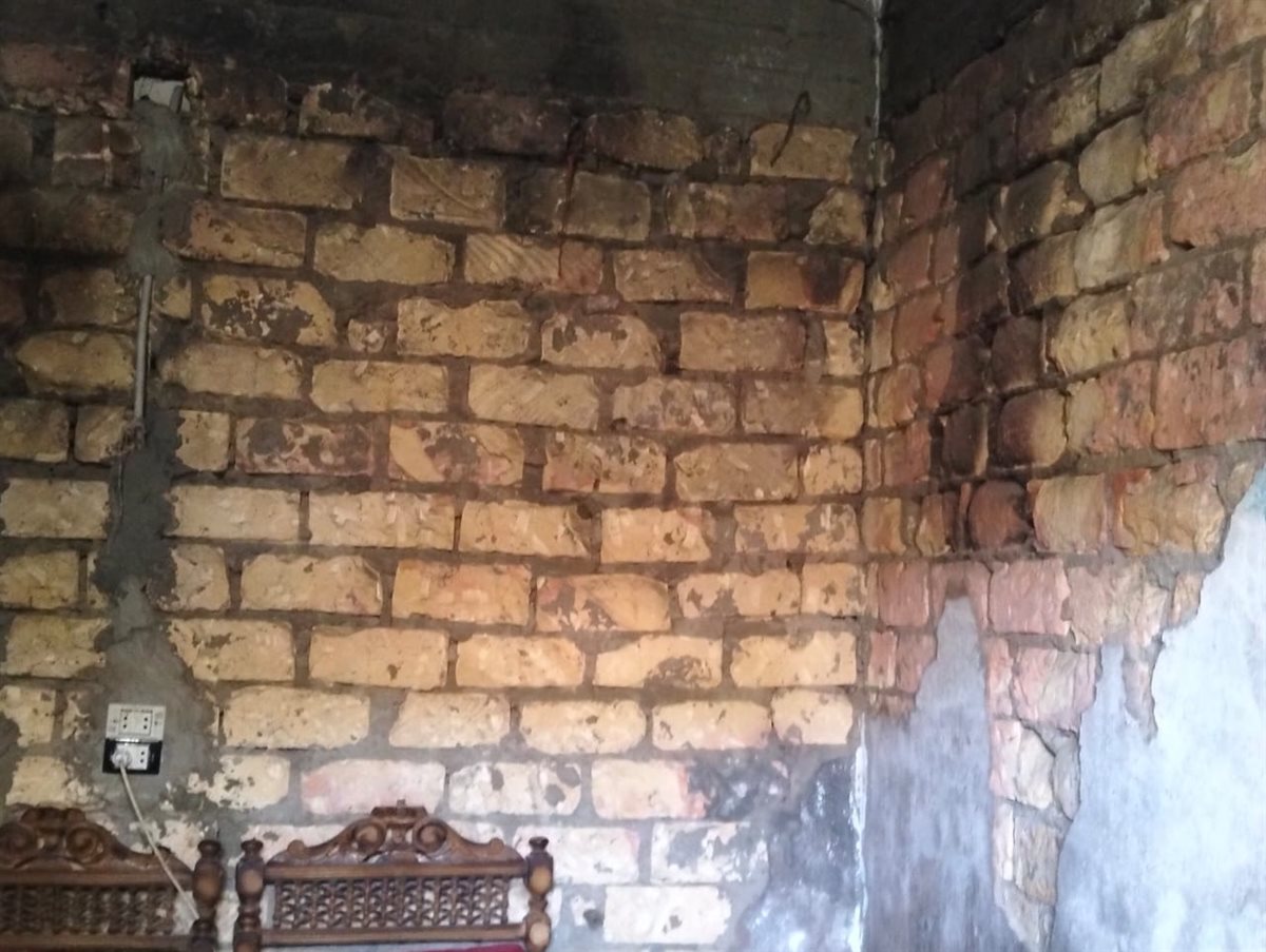 آثار الحريق بمنزل الطفل على،فيتو