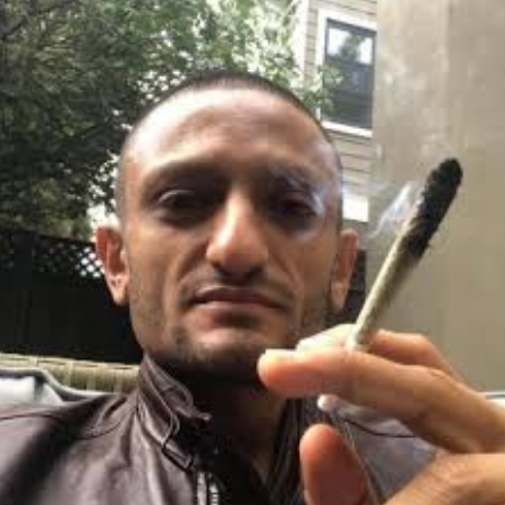 مرور 6 أشهر على إقلاع وائل غنيم عن تعاطي المخدرات، فيتو