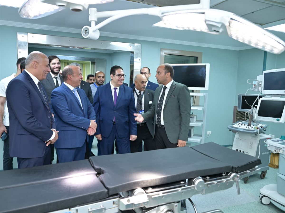رئيس جامعة القاهرة يتفقد أعمال تطوير مستشفي الطوارىء