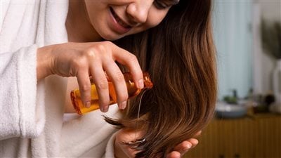 نصائح بسيطة لتقوية الشعر من الجذور حتى الأطراف