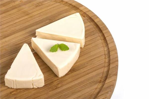 طريقة عمل الجبن المثلثات&nbsp;