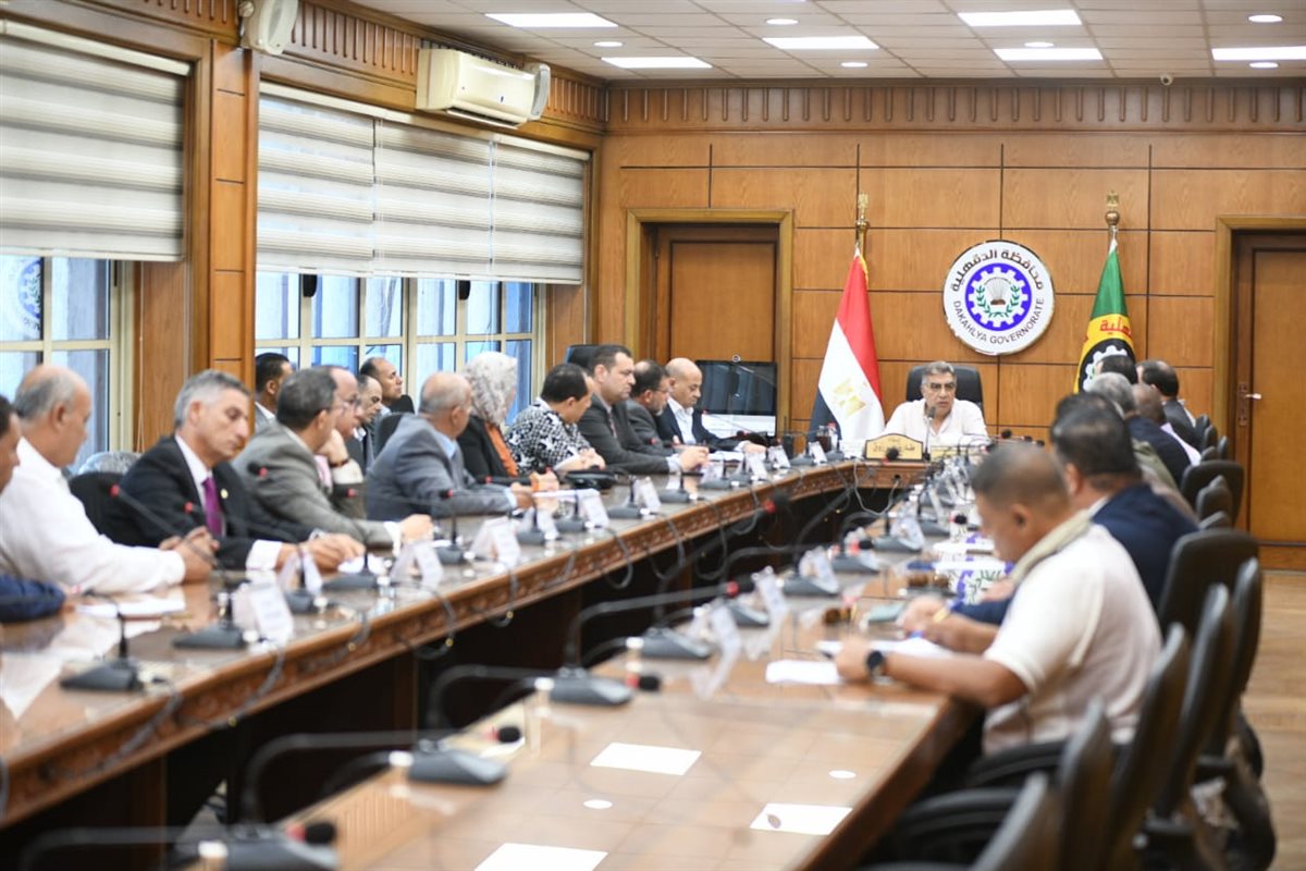 محافظ الدقهلية يعقد اجتماعًا موسعًا مع قيادات التعليم&nbsp;