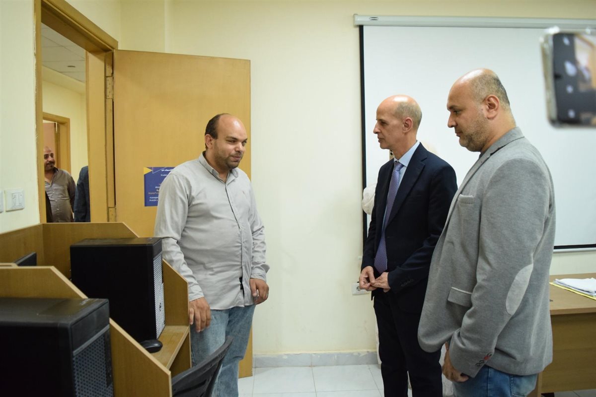<strong> رئيس جامعة بني سويف يتفقد مركز خدمة الطلاب ذوي الإعاقة</strong>