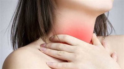 عل حيثاج التهاب الحلق بالأعشاب الطبيعية