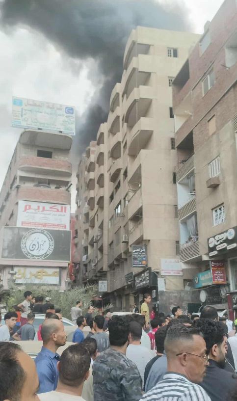 حريق عقار بمنطقة الحرفيين فى السلام