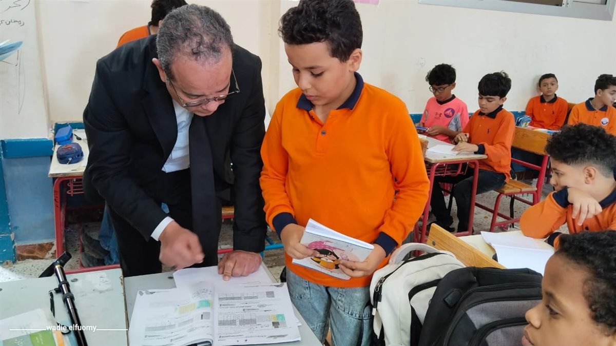 لجنة من الإدارة المركزية لتكنولوجيا التعليم بالوزارة لمتابعة مدارس دمياط