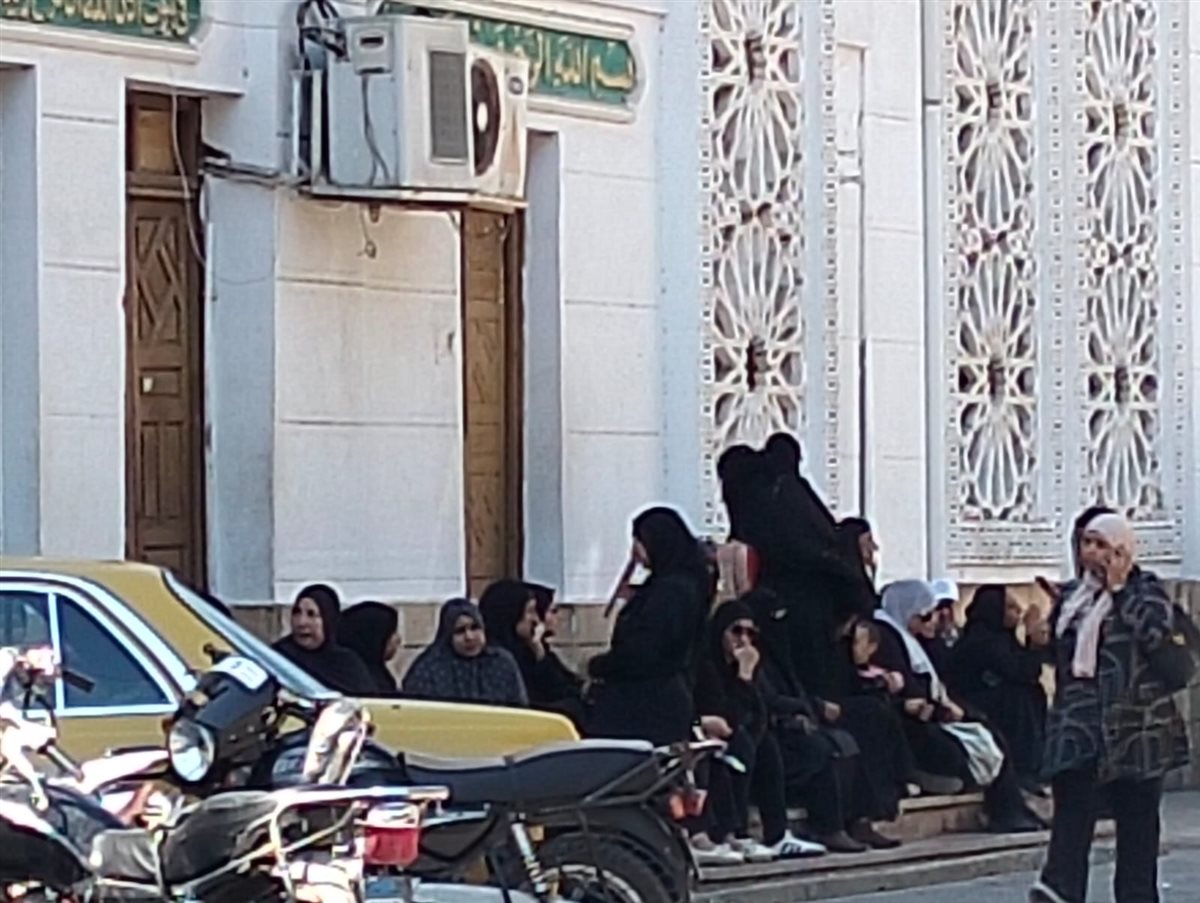 جانب من تشيع الجثمان، فيتو