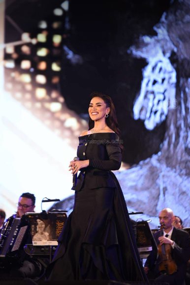 مي فاروق (4)
