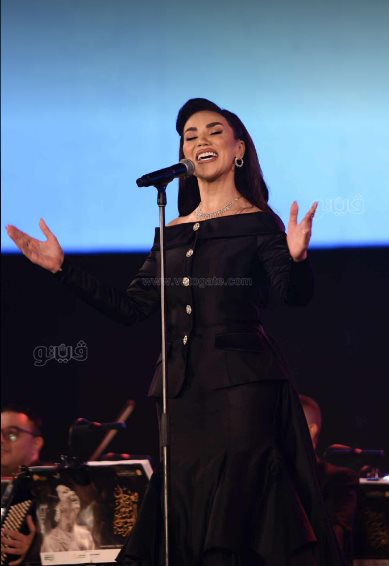 مي فاروق (7)