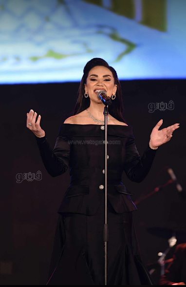 مي فاروق (9)