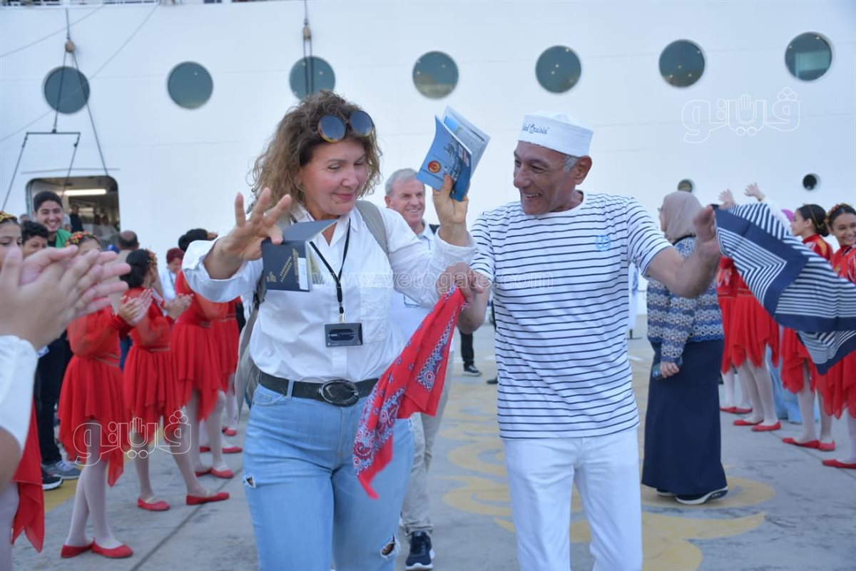 بورسعيد تستقبل 2700 سائح أجنبي على متن السفينة MSC Armonia، فيتو