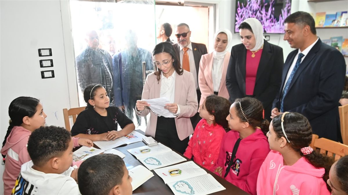 محافظ البحيرة خلال جولة تفقدية بقرية زاوية صقر، فيتو