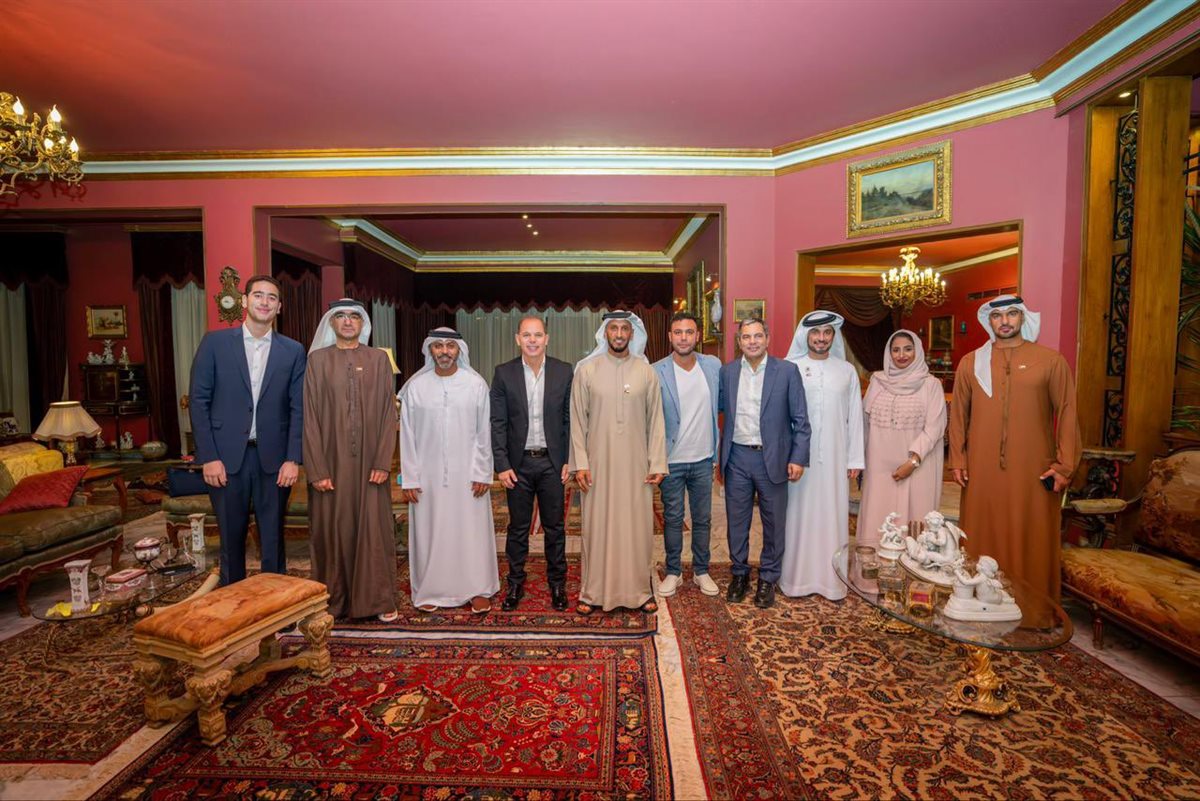 وفد إماراتى فى منزل عادل إمام، فيتو&nbsp;