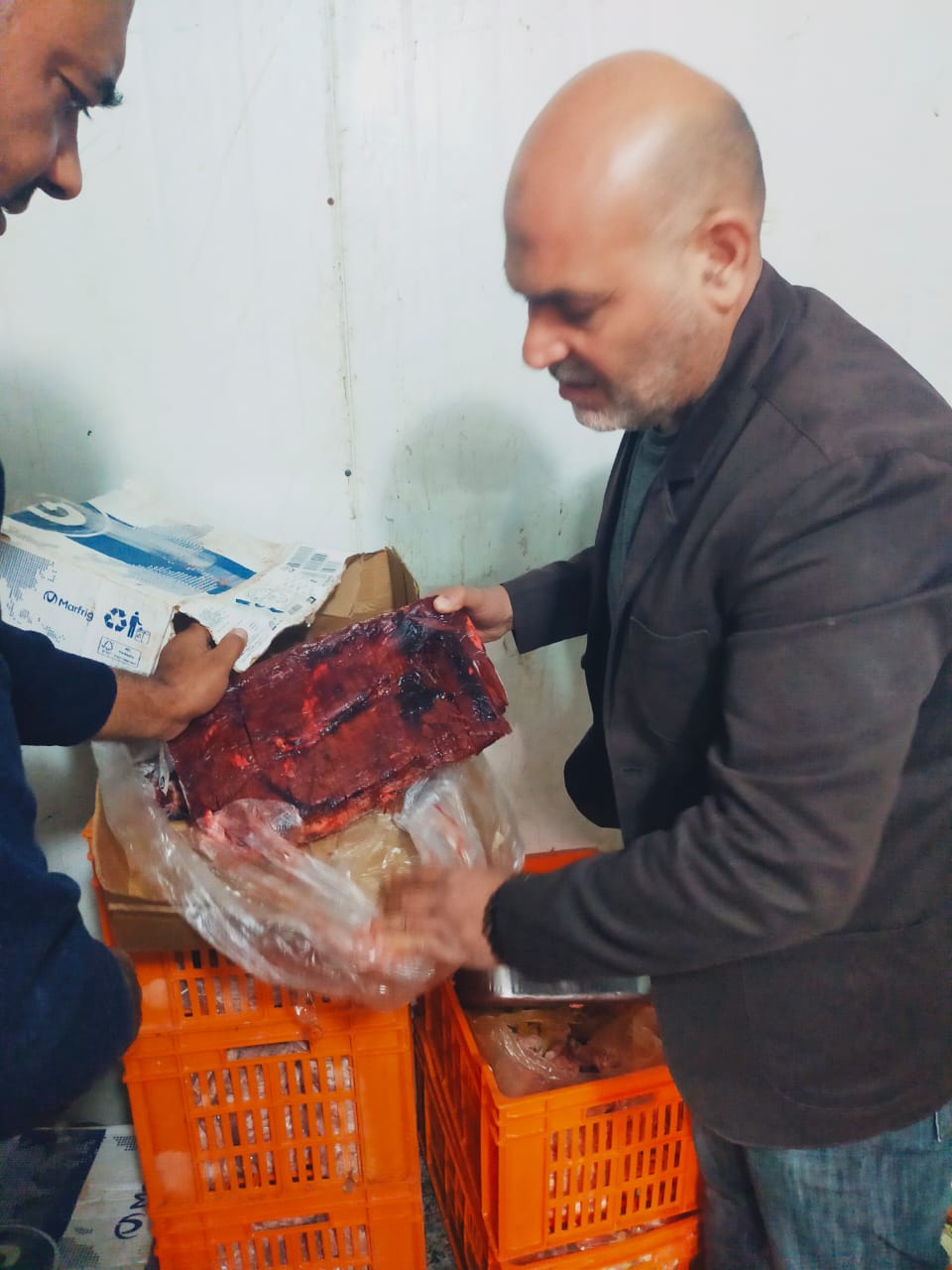 بيطري القليوبية تضبط لحوم غير صالحة ، فيتو