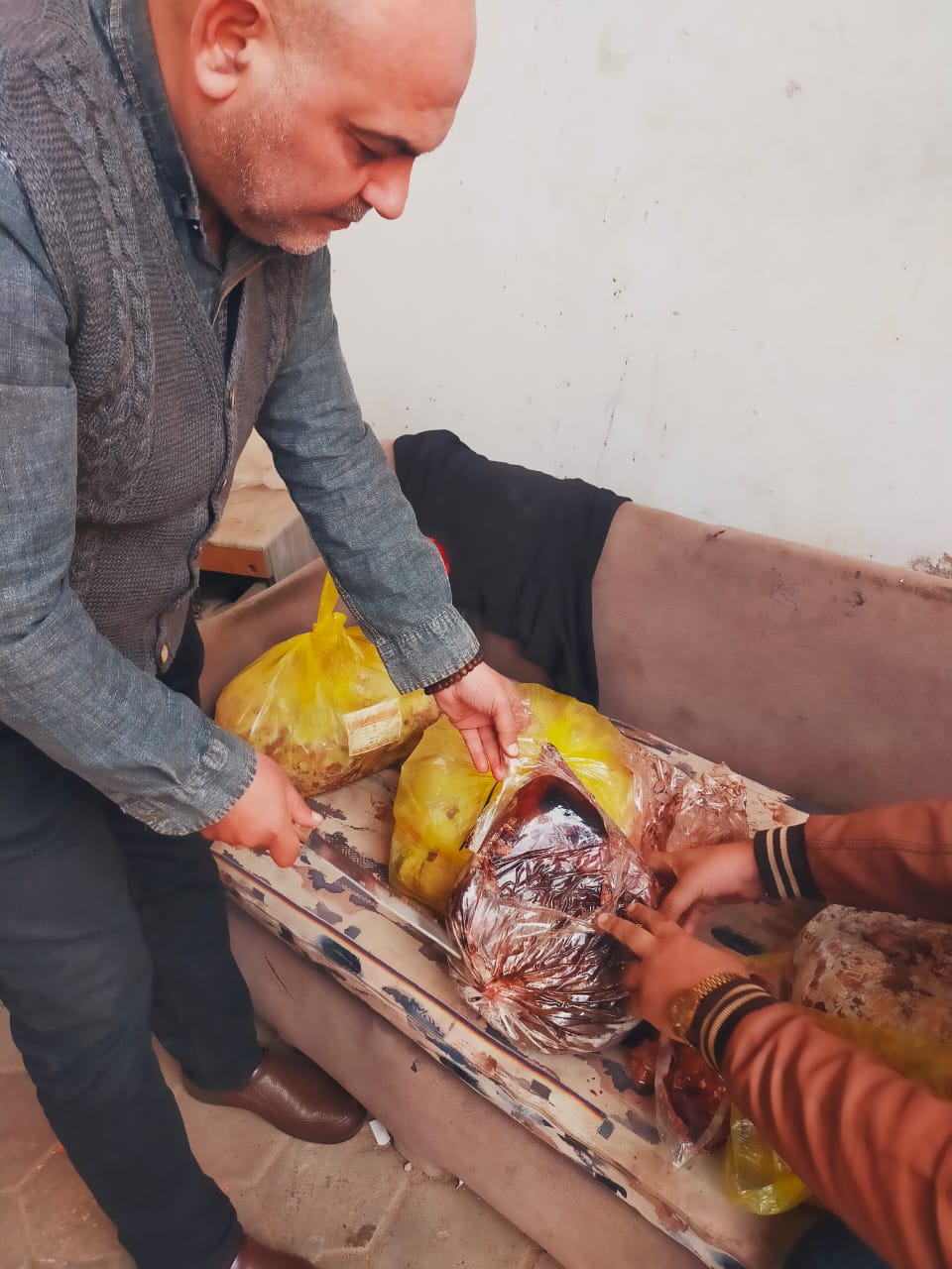 ضبط 3 أطنان دواجن ولحوم منتهية الصلاحية الخصوص، فيتو&nbsp;