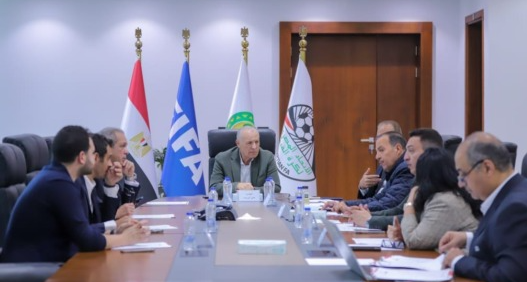 المطالبة بتدخل اتحاد الكرة المصري لعدم إقامة الاحتفال داخل المدرجات، فيتو