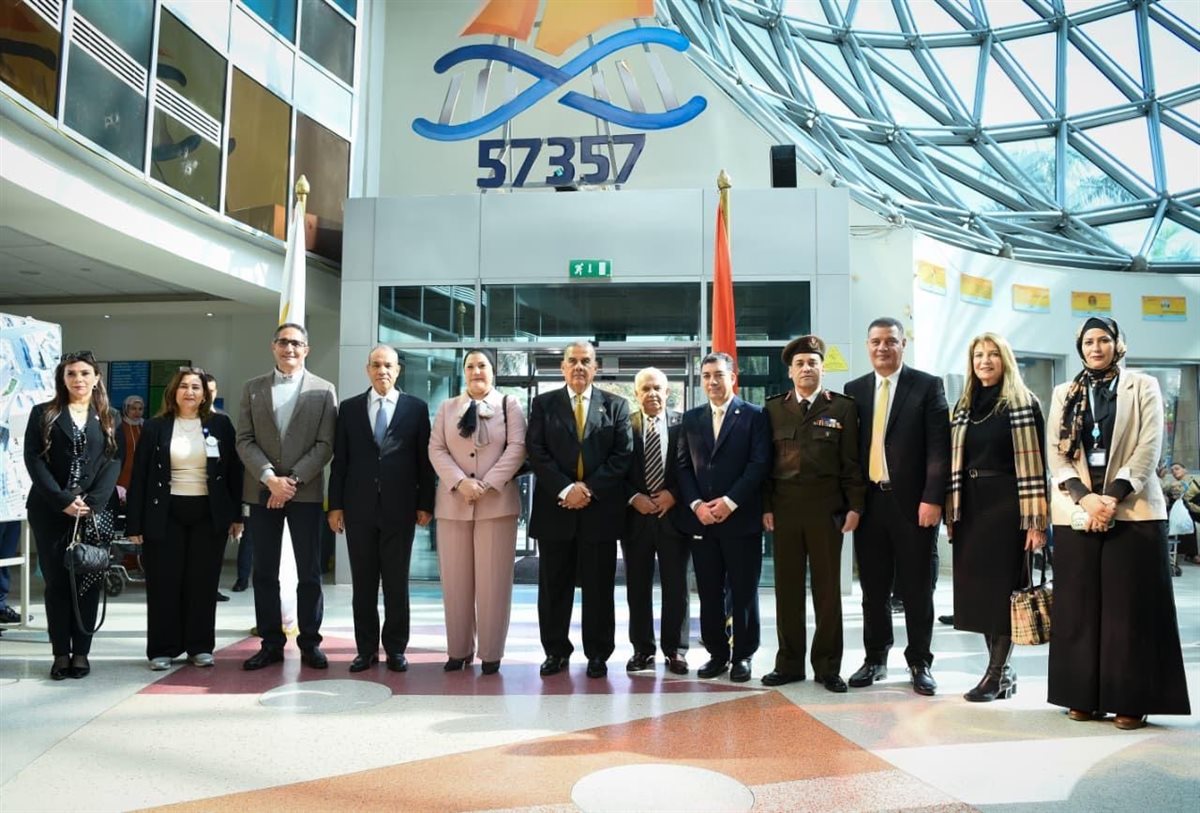 رئيس اللجنة العليا الدائمة لحقوق الإنسان مع إدارة مستشفى 57357، فيتو&nbsp;