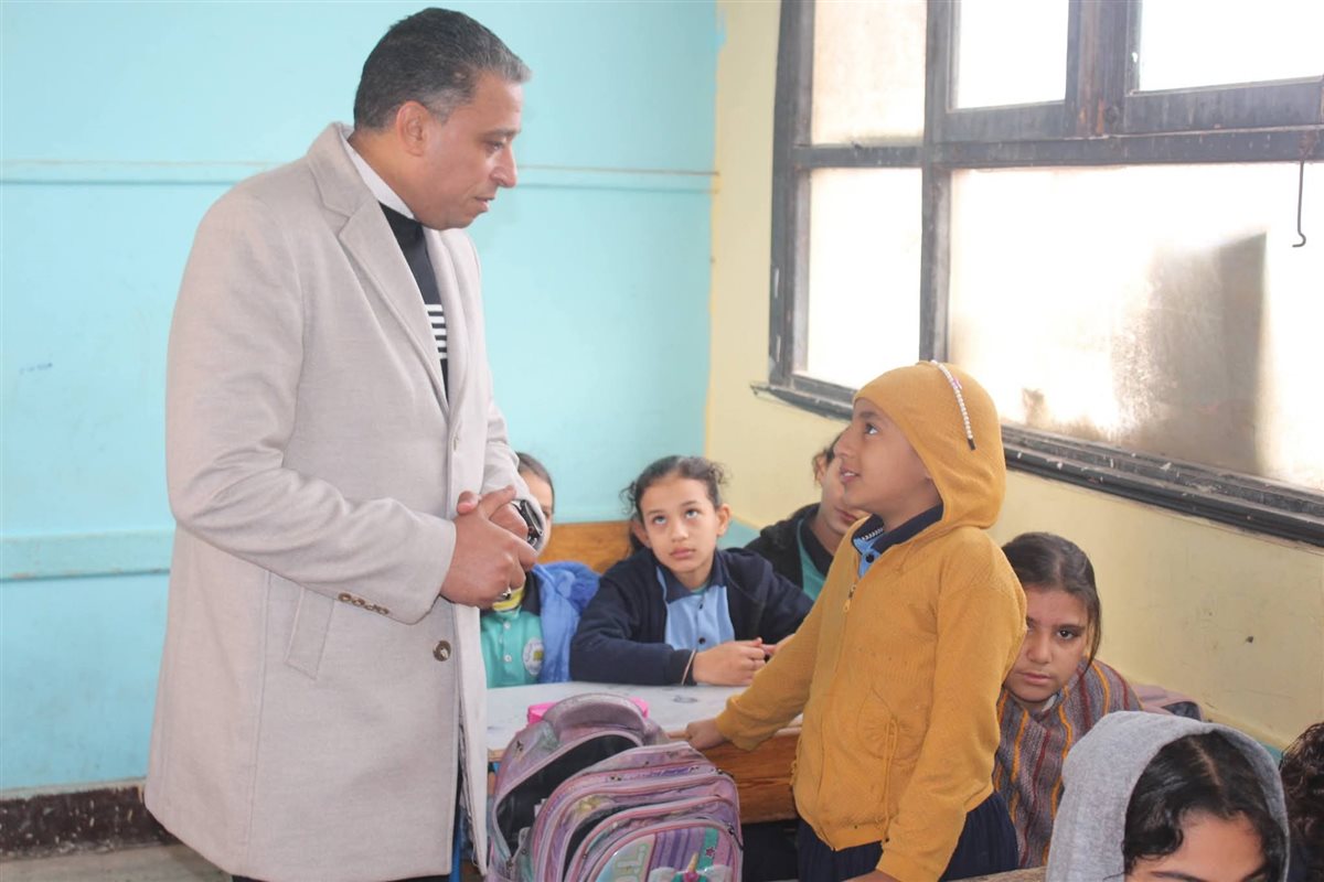 &nbsp;حصة لطلاب الصم والبكم بمدرسة منيل شيحة بأبو النمرس