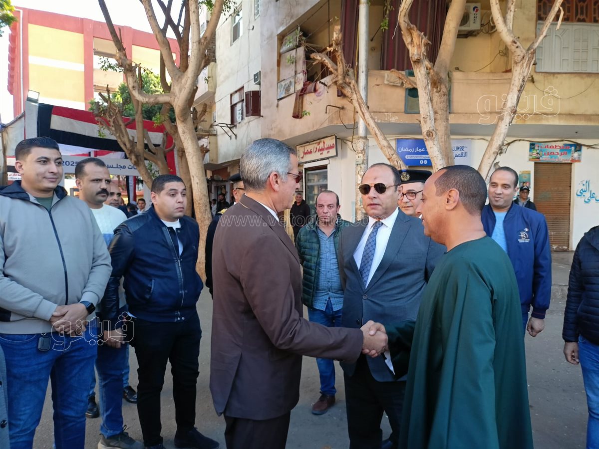مساعد وزير الداخلية ومدير أمن الأقصر يتفقدان سير العملية الانتخابية&nbsp;