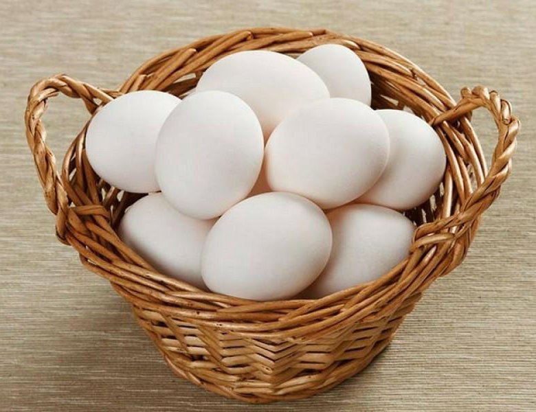 سعر كرتونة البيض اليوم الخميس في بورصة الدواجن، فيتو