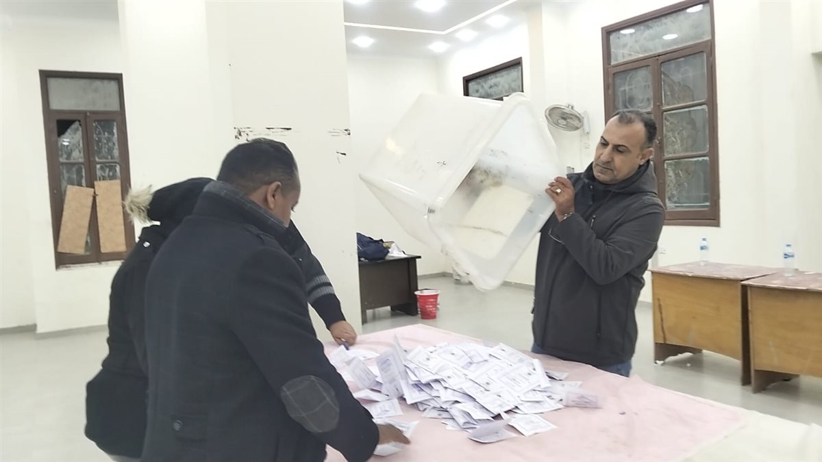 جانب من بدء عمليات الفرز، فيتو