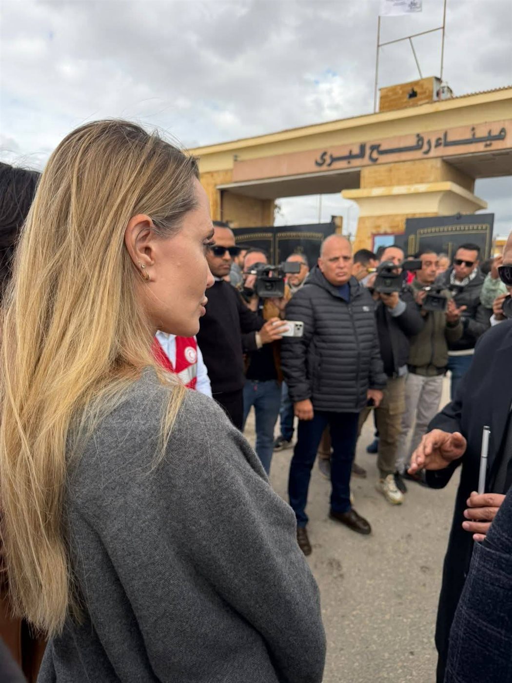 انجلينا جولي أمام معبر رفح، فيتو&nbsp;