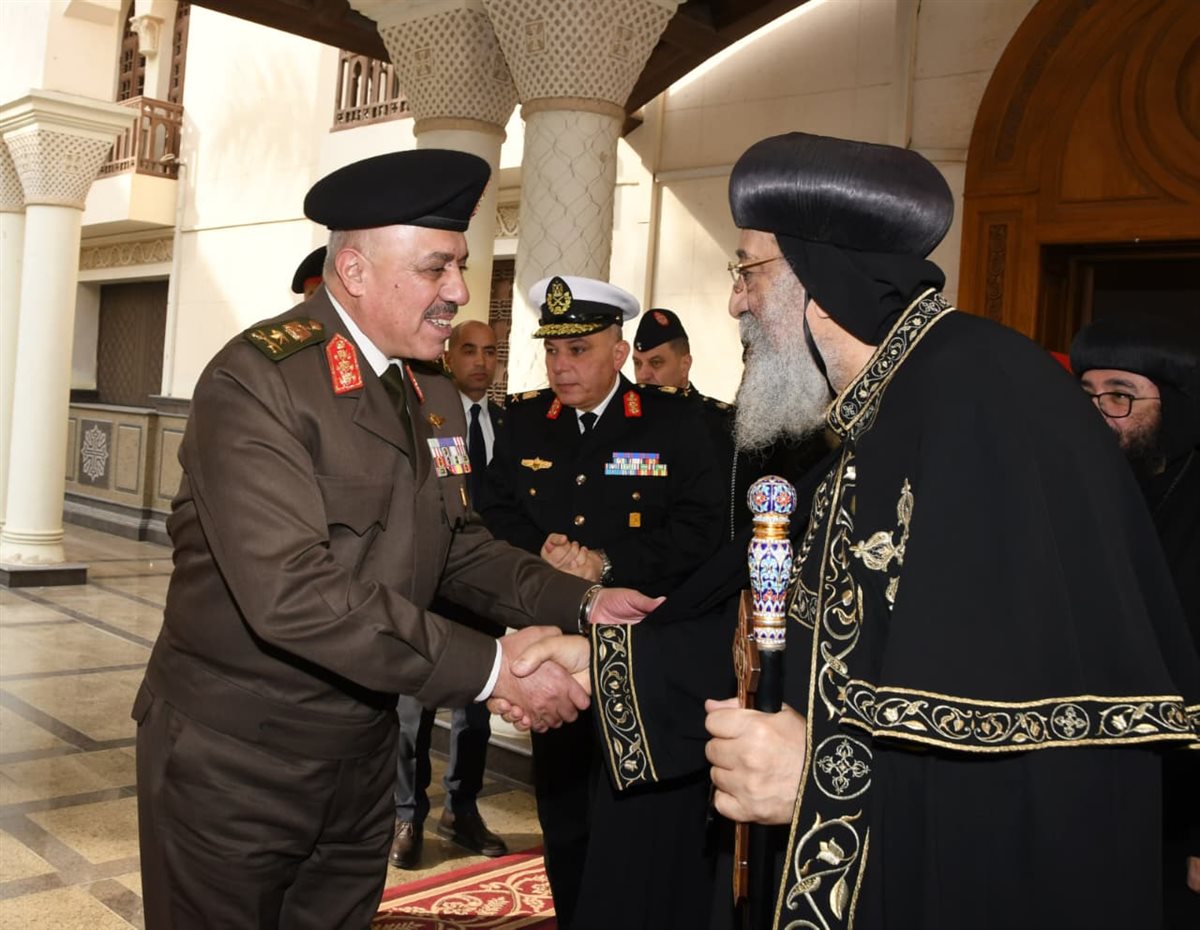 &nbsp;وزير الدفاع يهنئ البابا تواضروس بمناسبة عيد الميلاد المجيد&nbsp;