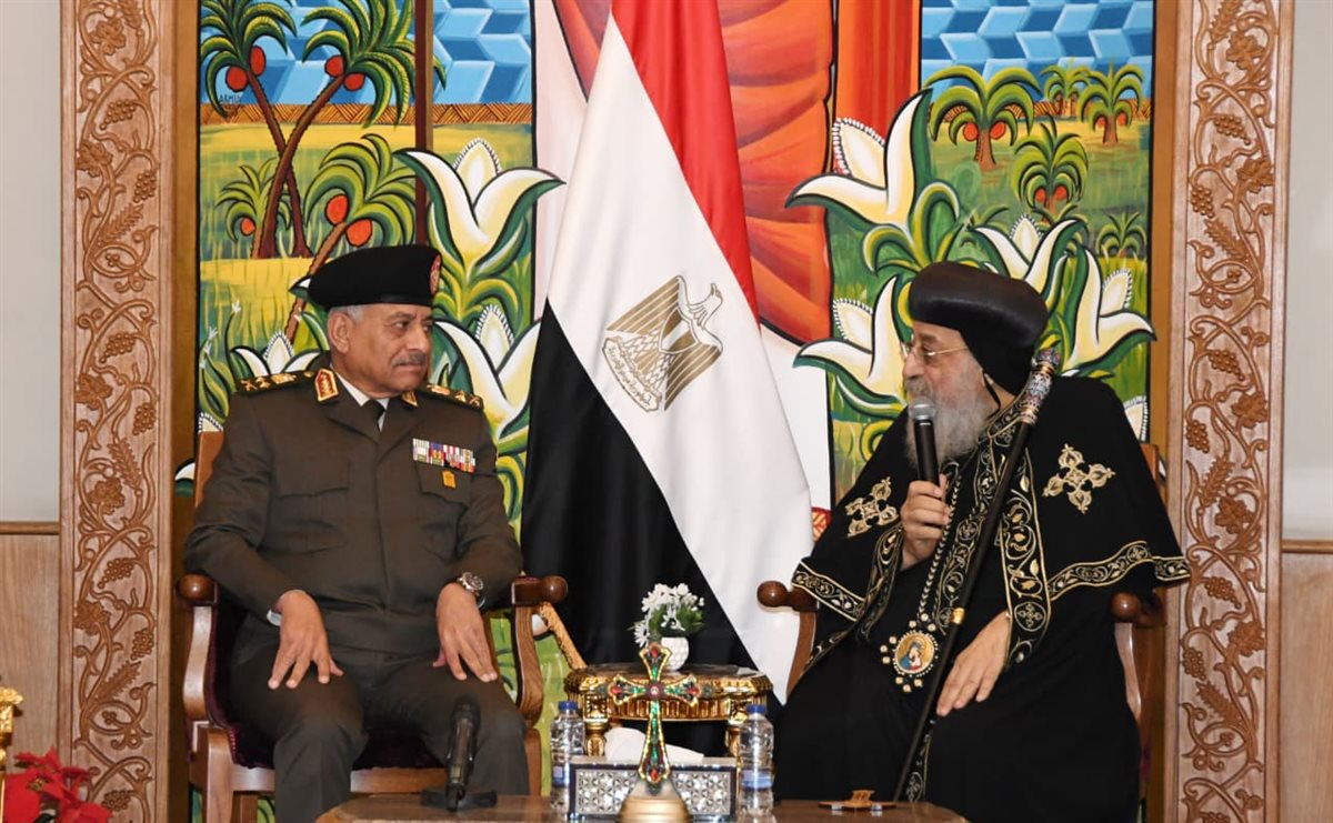 &nbsp;وزير الدفاع يهنئ البابا تواضروس بمناسبة عيد الميلاد المجيد&nbsp;
