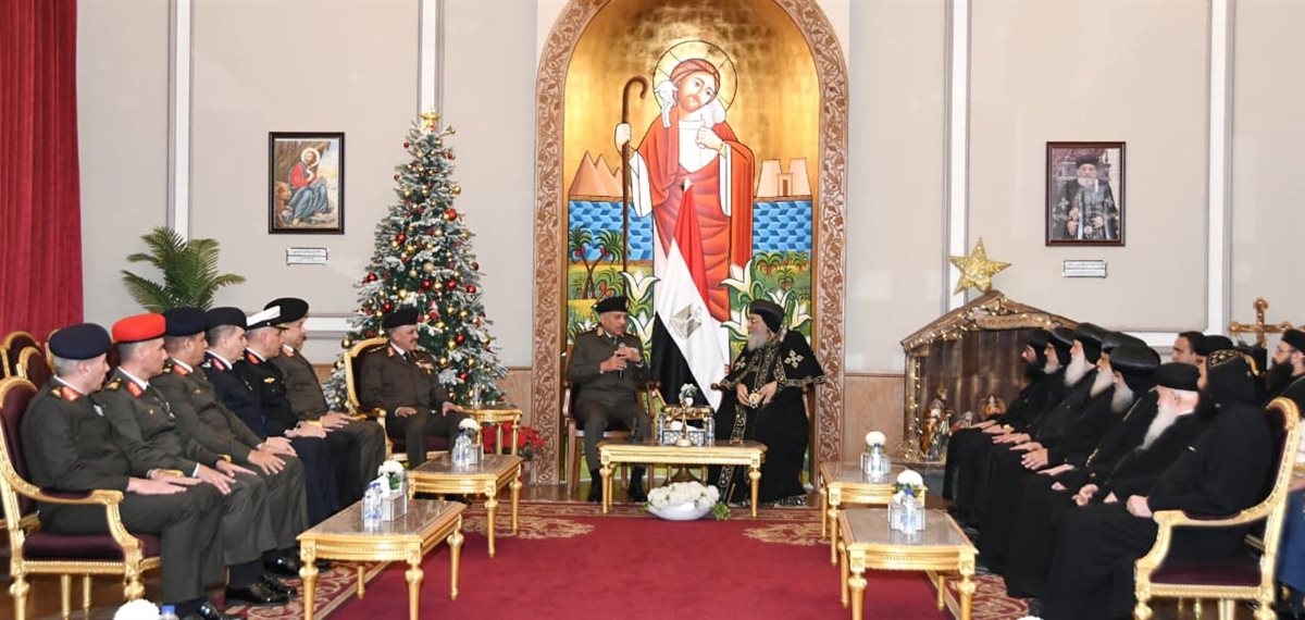 &nbsp;وزير الدفاع يهنئ البابا تواضروس بمناسبة عيد الميلاد المجيد&nbsp;