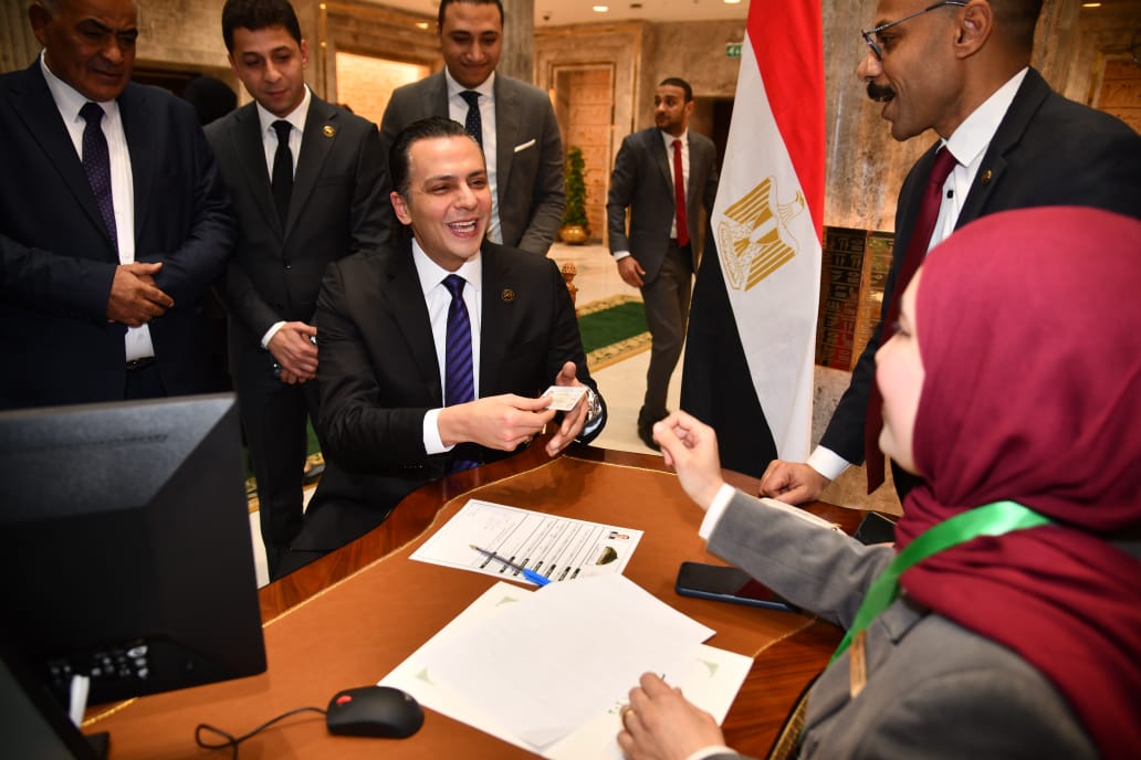 &nbsp;أحمد عبد الجواد يتسلم كارنيه عضوية مجلس&nbsp;