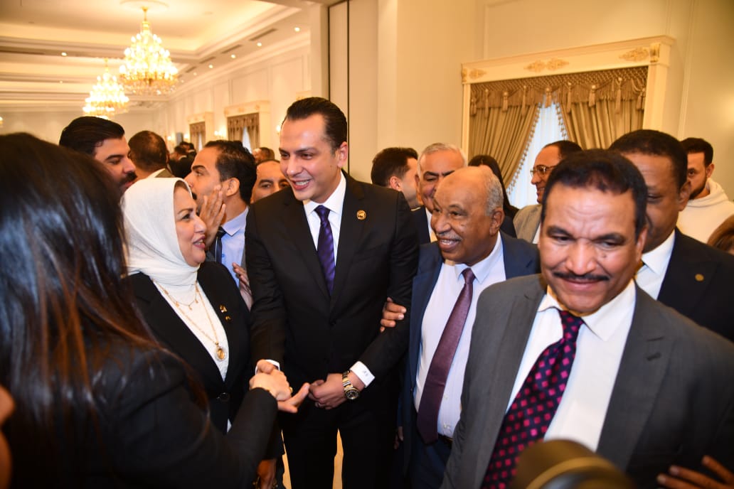 &nbsp;أحمد عبد الجواد يتسلم كارنيه عضوية مجلس النواب