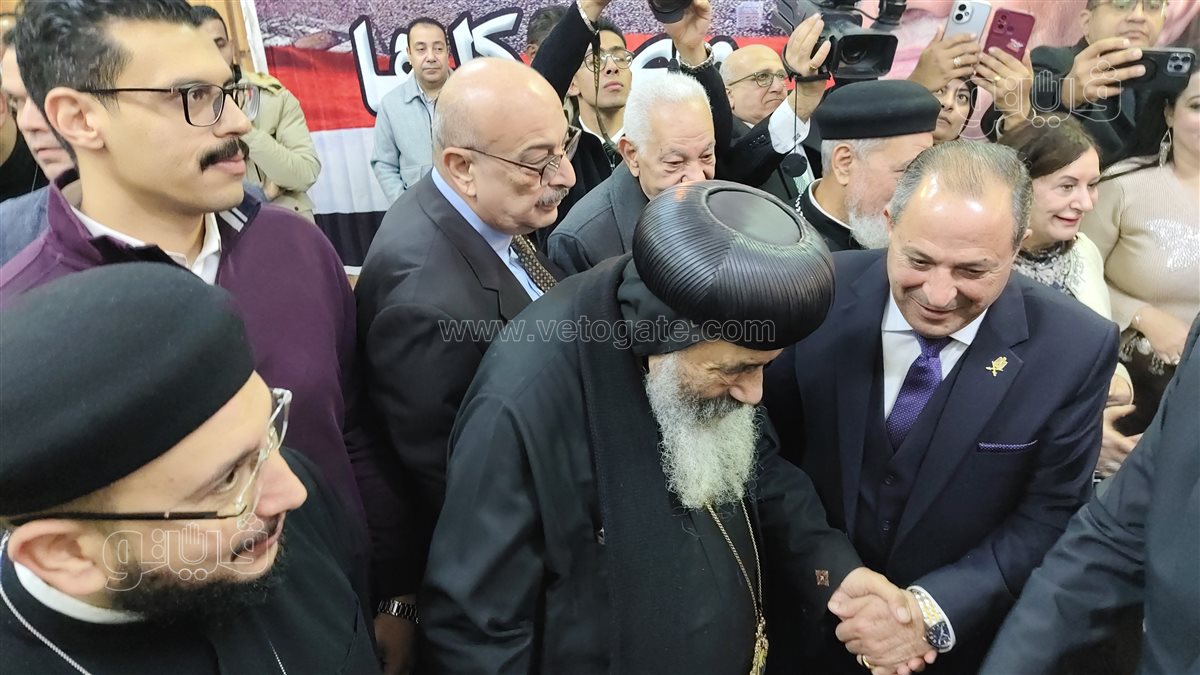 محافظ بورسعيد يقدم التهاني بمناسبه عيد الميلاد&nbsp;