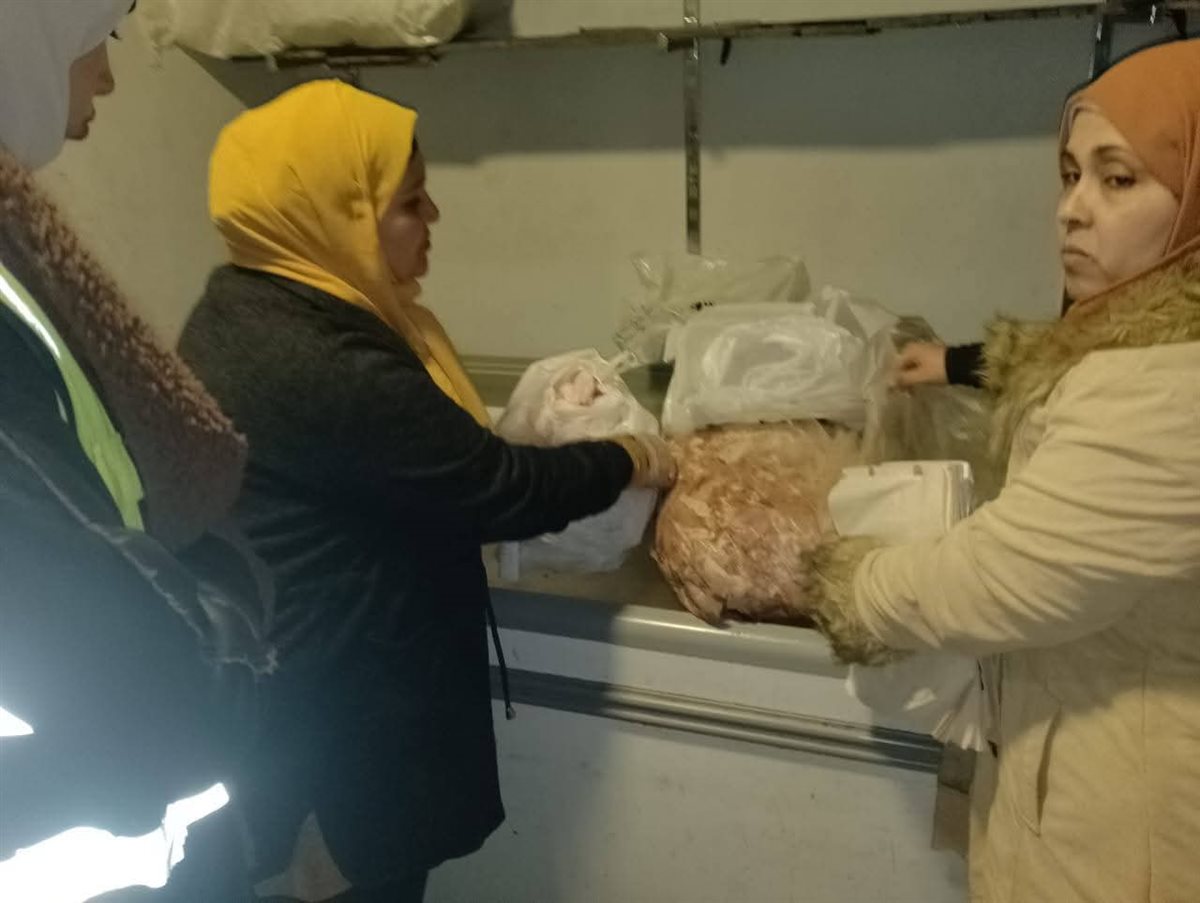 ضبط مطعمين بنها بهما دواجن غير صالحة،فيتو &nbsp;