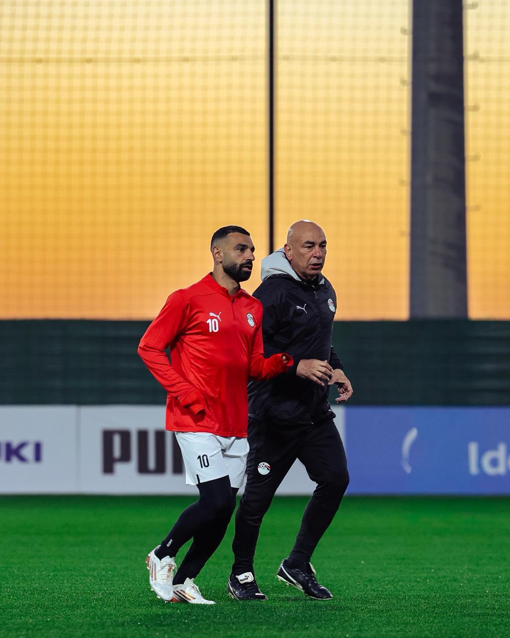 حسام حسن مع محمد صلاح، فيتو
