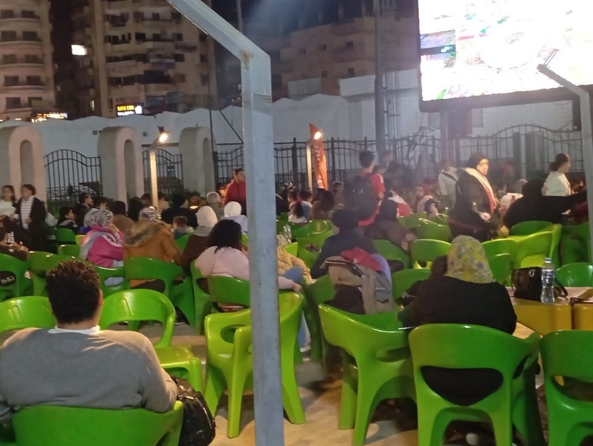 الاطفال الصغار في مقدمة مشجعي المنتخب بالقليوبية،فيتو