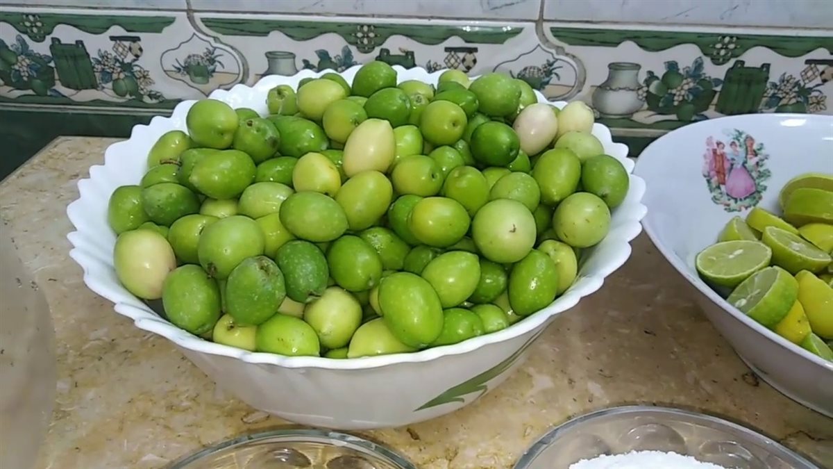 طريقة عمل مخلل الزيتون العزيزي&nbsp;