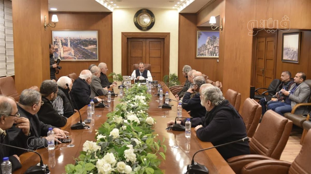 محافظ بورسعيد يتلقي قدامي الرياضيين، ڤيتو