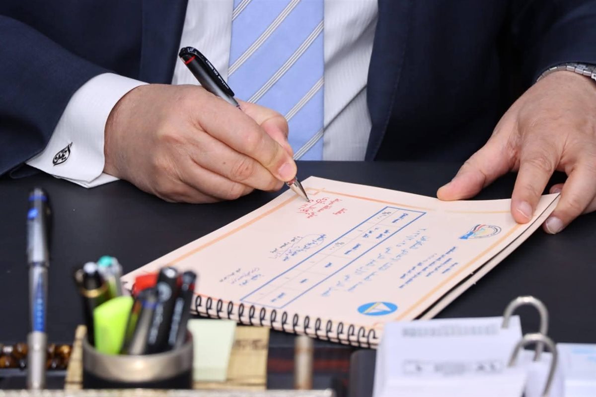 الدكتور أيمن الشهابي محافظ دمياط يعتمد نتيجه الشهادة الاعدادية&nbsp;