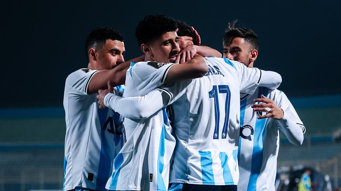 فريق بيراميدز، فيتو