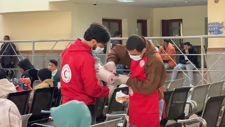 الهلال الأحمر المصري يدفع بـ 7.5 طن مساعدات إلى غزة ويواصل خدماته الإغاثية&nbsp;